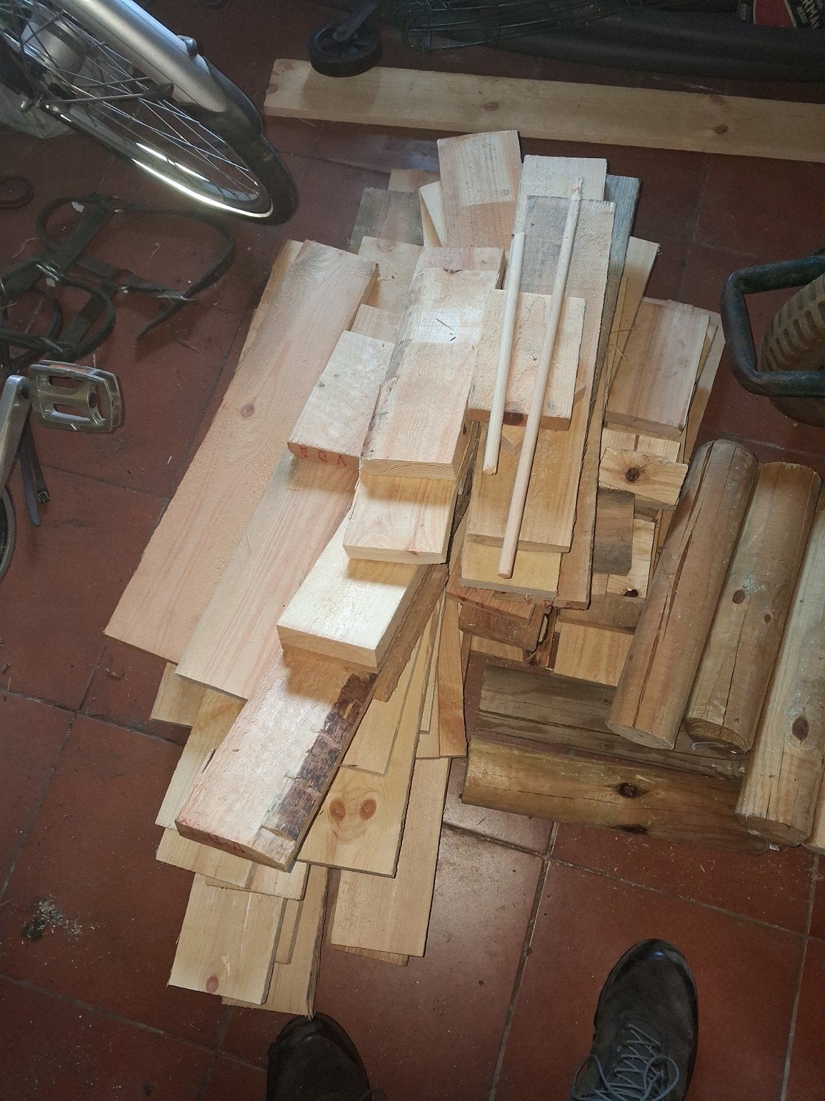 gratis aanmaakhout(grenen) bbq/ofyr: onbehandeld hout, Tuin en Terras, Ophalen, Nieuw, Grenen hout
