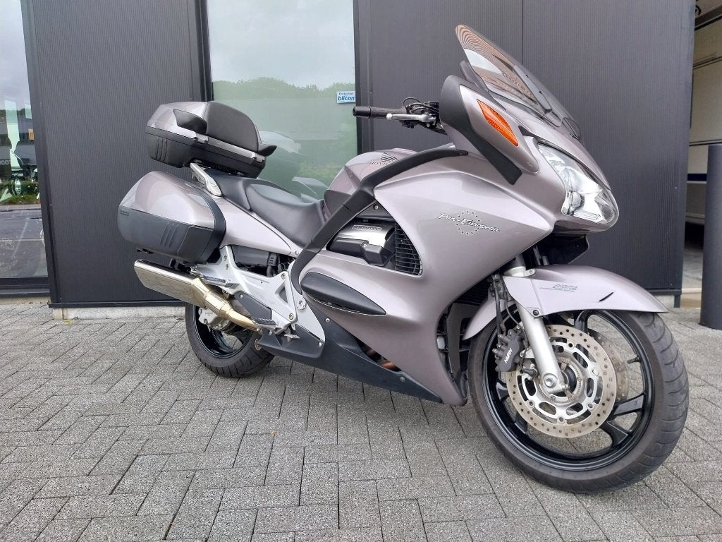 Honda ST1300 Pan European Met Garantie!, Motoren, Motoren | Honda, 4 cilinders, Bedrijf, Meer dan 35 kW, Toermotor