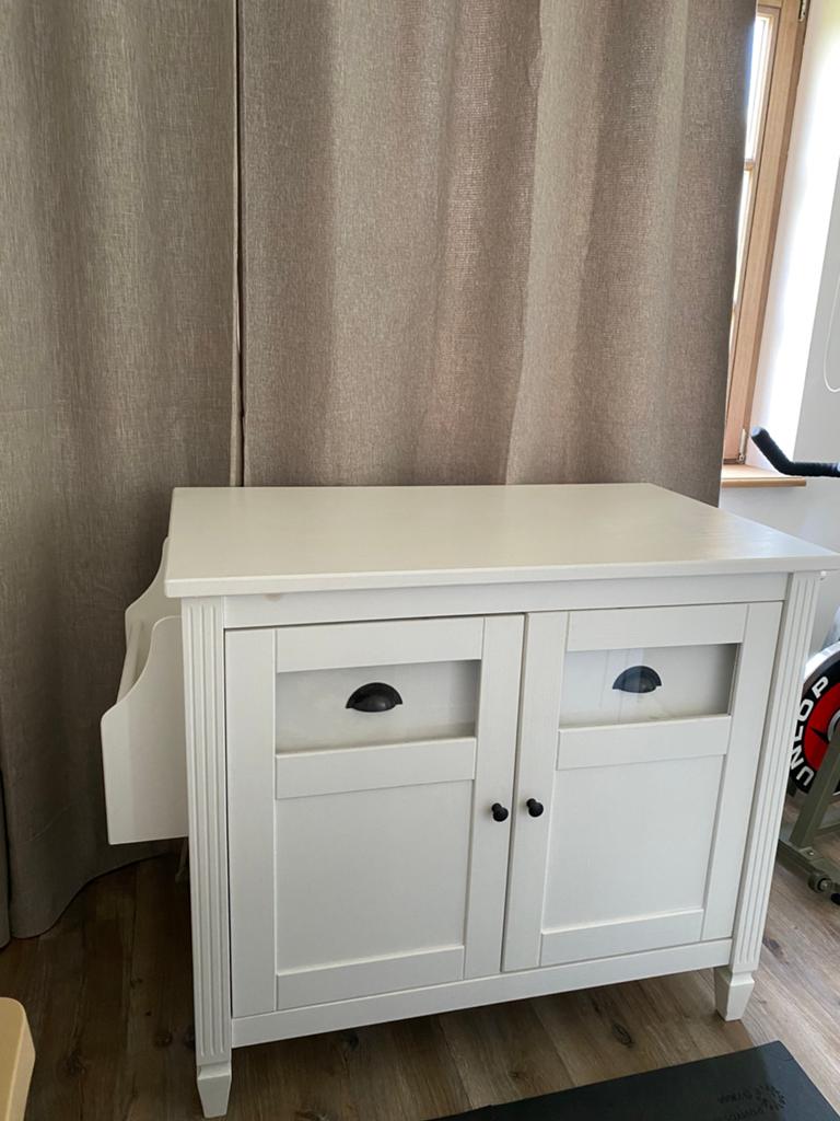Verschoon kast/dressoir en bijhorend babybedje, Ophalen, Gebruikt, Kast