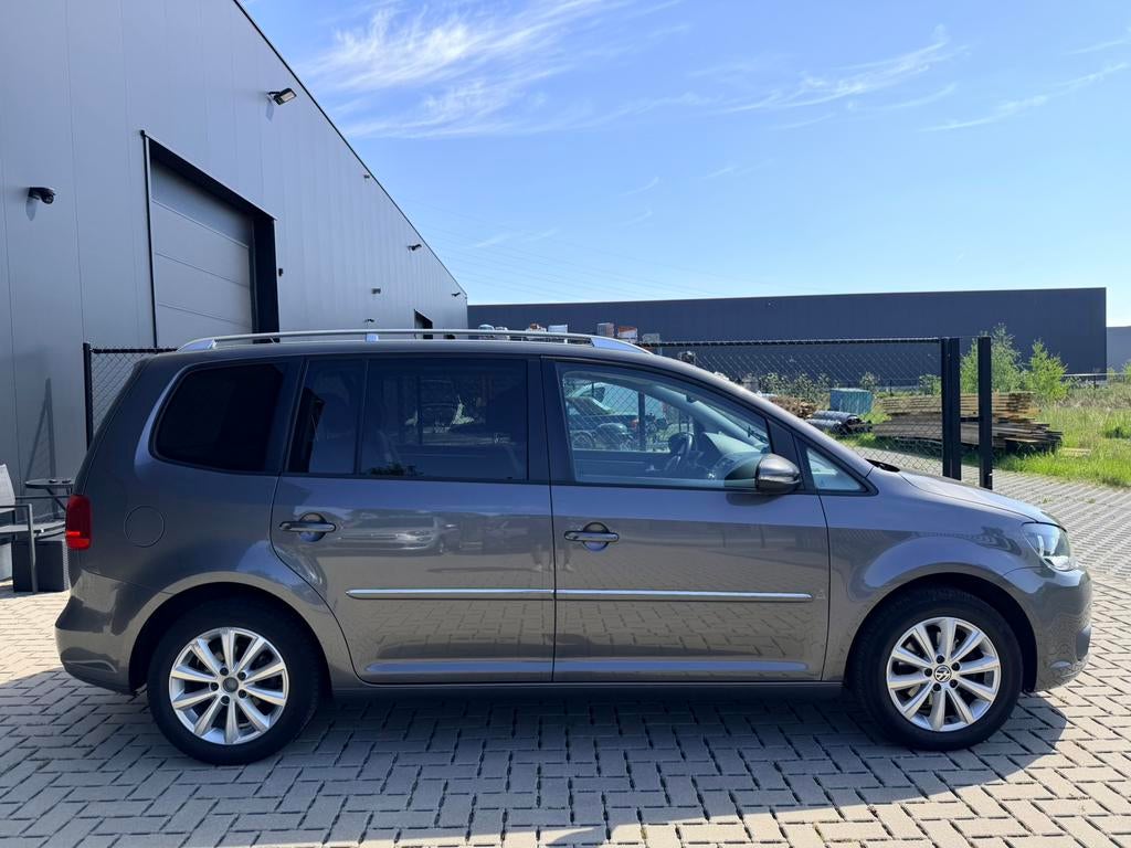 VW Touran 1.6 TDI - Automaat - Alcantara - Camera, Auto's, Automaat, Euro 5, Parkeersensor, Alcantara