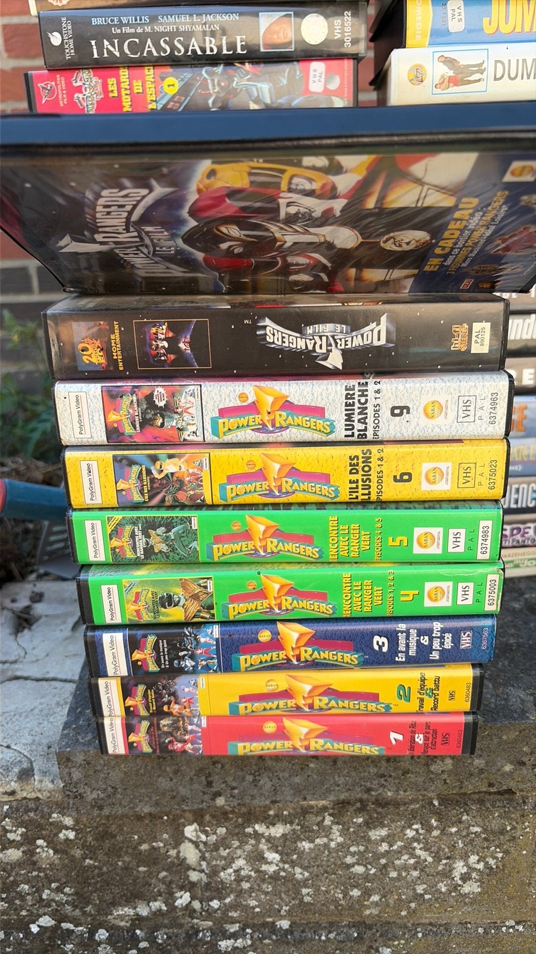 Lot cassettes VHS power rangers + film + figurines, Enlèvement, Utilisé, VHS