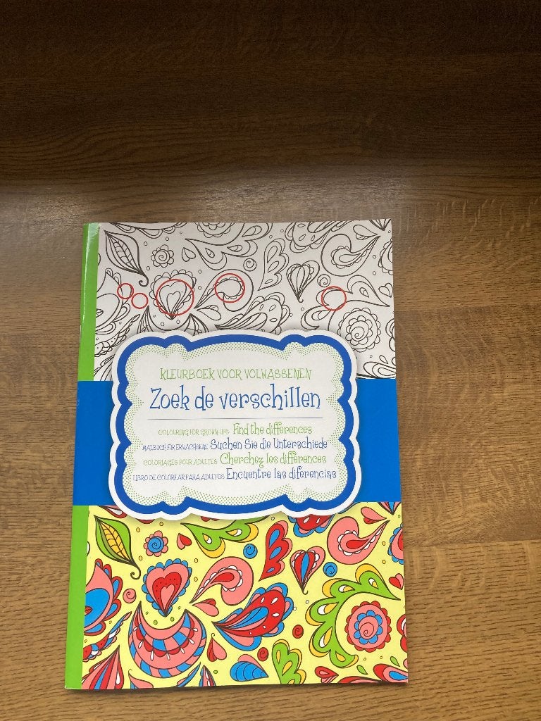 Kleurboek voor volwassenen - zoek de verschillen (nieuw), Ophalen of Verzenden, Nieuw, Papier, Schets- of Tekenboek