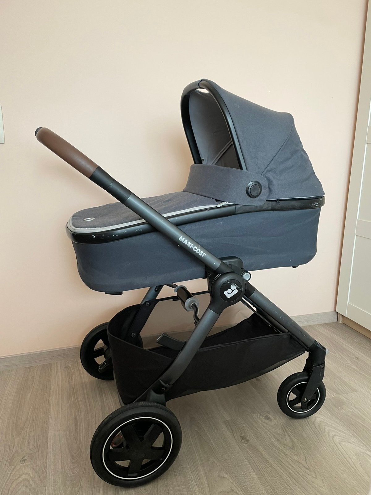 Poussette Maxi-Cosi Adorra 2 + Nacelle Oria, Enfants & Bébés, Poussette combi, Enlèvement, Utilisé, Avec nacelle