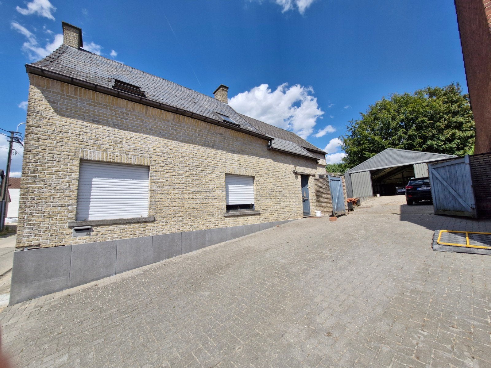 entrepôt avec maison familiale à vendre et grand jardin !, Immo, Maisons à vendre, Sint - Lievens - Houtem, Province de Flandre-Orientale