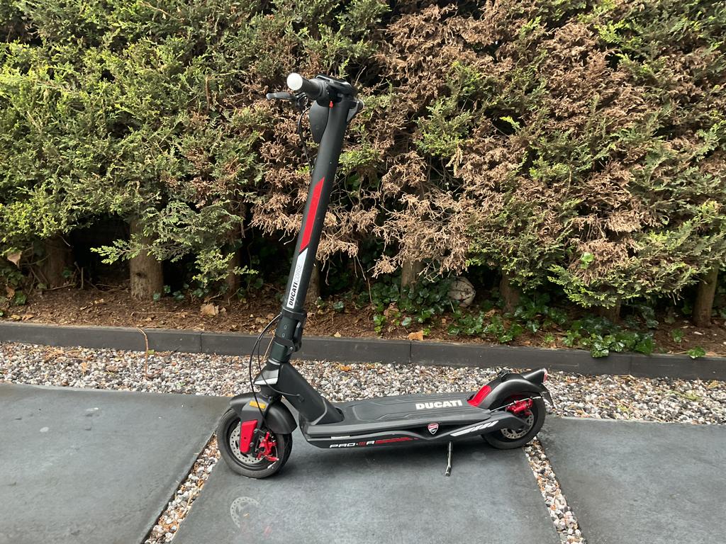 Ducati Pro III R elektrische step – premium model - RFid, Enlèvement, Utilisé, Step électrique (E-scooter)