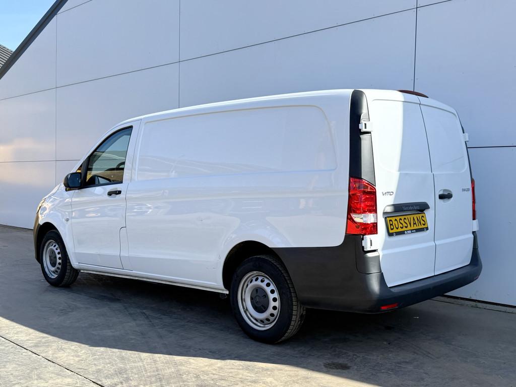 Mercedes-Benz Vito 114 1.9 CDI Automaat L2H1 Climate Control, Auto's, Bestelwagens en Lichte vracht, Stof, Gebruikt, Zwart, 4 cilinders