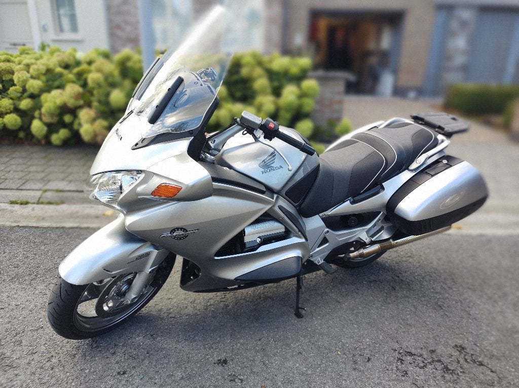 Moto Honda Pan European  ST1300, Motoren, Motoren | Honda, 4 cilinders, Gebruikt, Particulier, Meer dan 35 kW