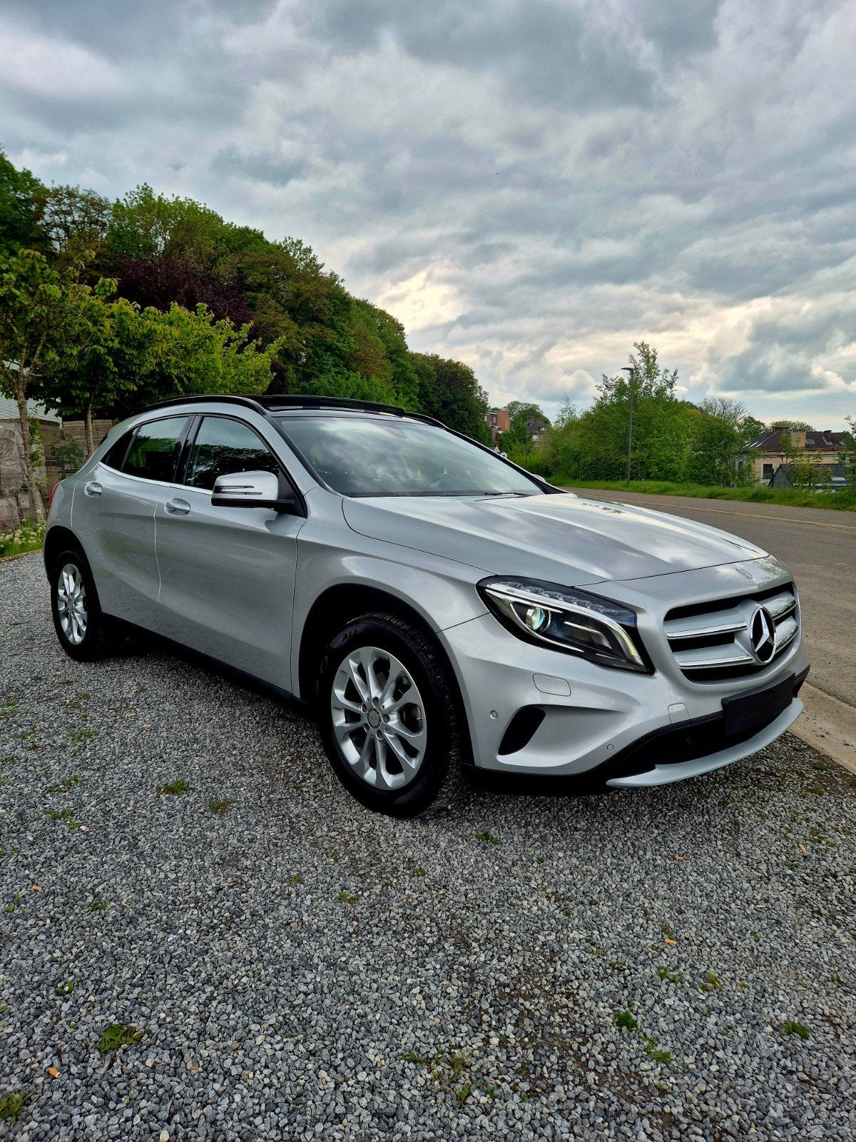 Mercedes-Benz GLA 180 - 46.000 KM! - LED - PIANO, Auto's, Mercedes-Benz, Particulier, GLA, Panoramadak, Benzine, Euro 6, Dealer onderhouden