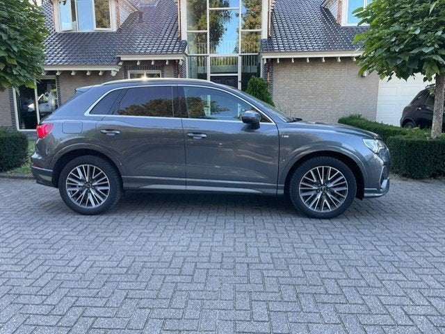 Audi Q3 35 TFSI S-LINE NAVI CAMERA LEDER, Auto's, Automaat, 110 kW, Bedrijf, 5 zetels
