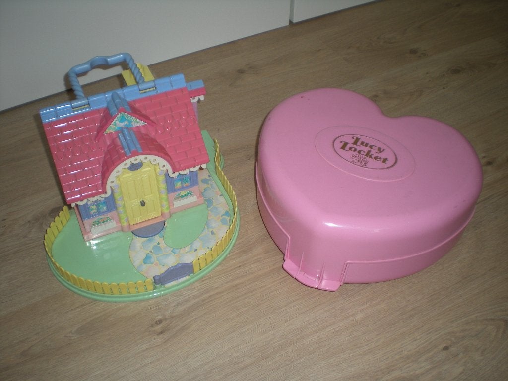 Polly Pocket géant Lucy locket des années 90, Enfants & Bébés, Enlèvement, Utilisé, Maison de poupées