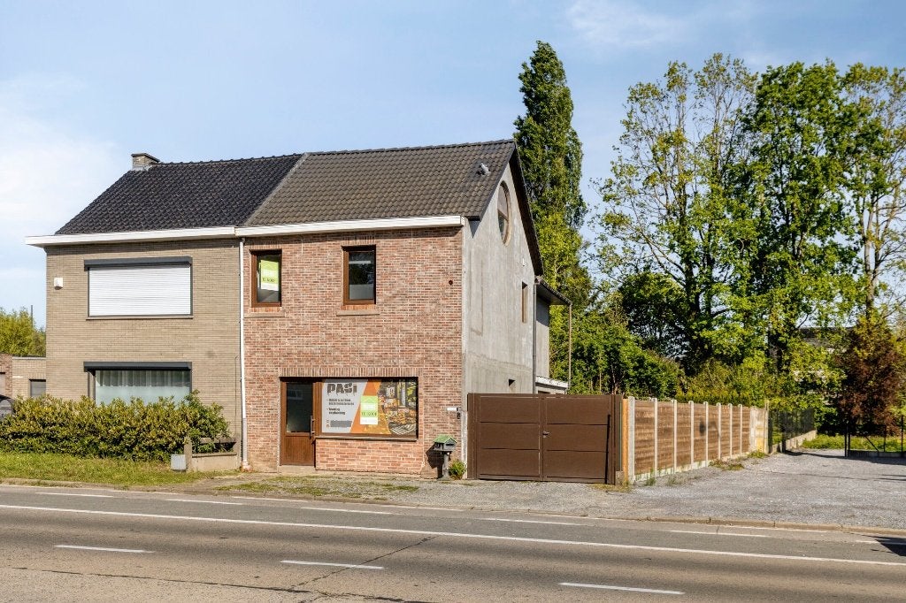 Gezellige woning met 3 slaapkamers en tuin, 200 tot 500 m², Provincie Oost-Vlaanderen, Hoekwoning, 190 m²