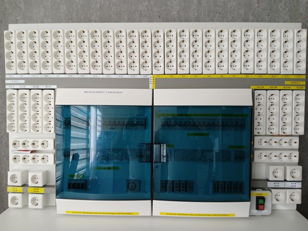 Kweekspullen schakelborden stroomborden stekkerborden, Ophalen of Verzenden