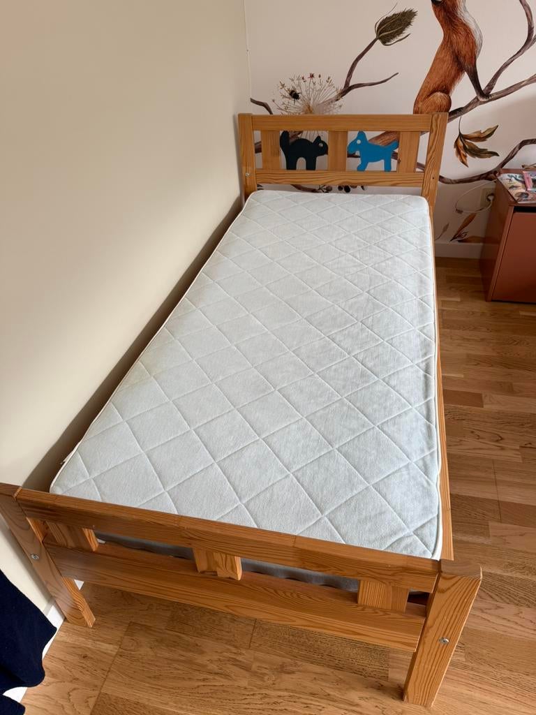 Lit enfant en pin massif avec matelas, Enlèvement, Lit