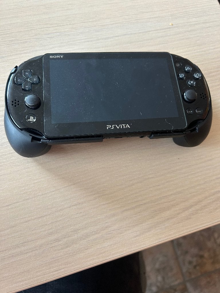 Sony Ps vita Slim (Omgebouwd/ CFW) + L2/R2 Trigger Grip, Games en Spelcomputers, Ophalen, Gebruikt, Overige genres, 1 speler