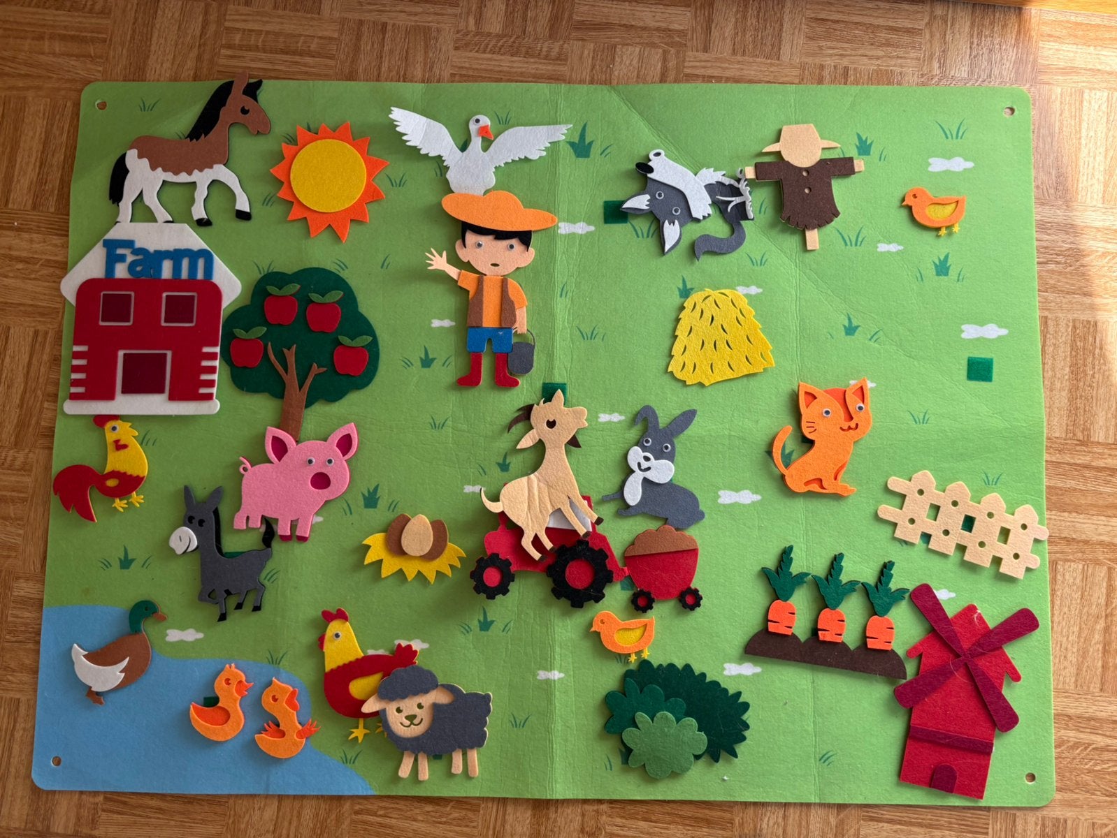 Viltbord - Mijn Hummeltje, Ophalen, Zo goed als nieuw, Speelkleed