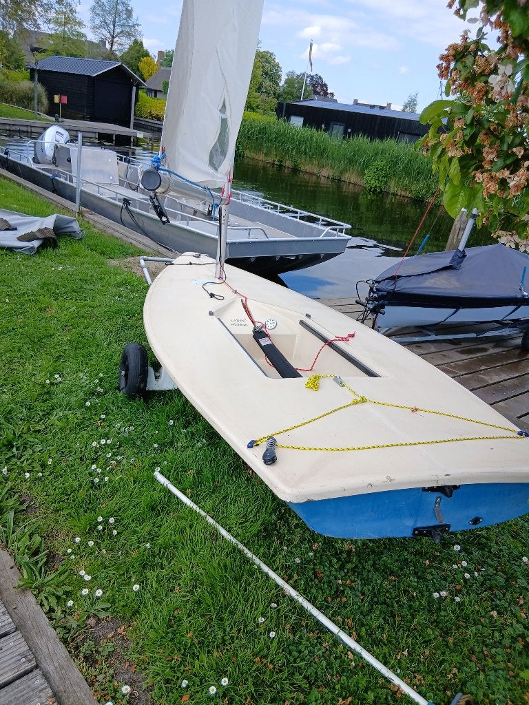 Laser te koop, Laser, Polyester, Enlèvement, Utilisé