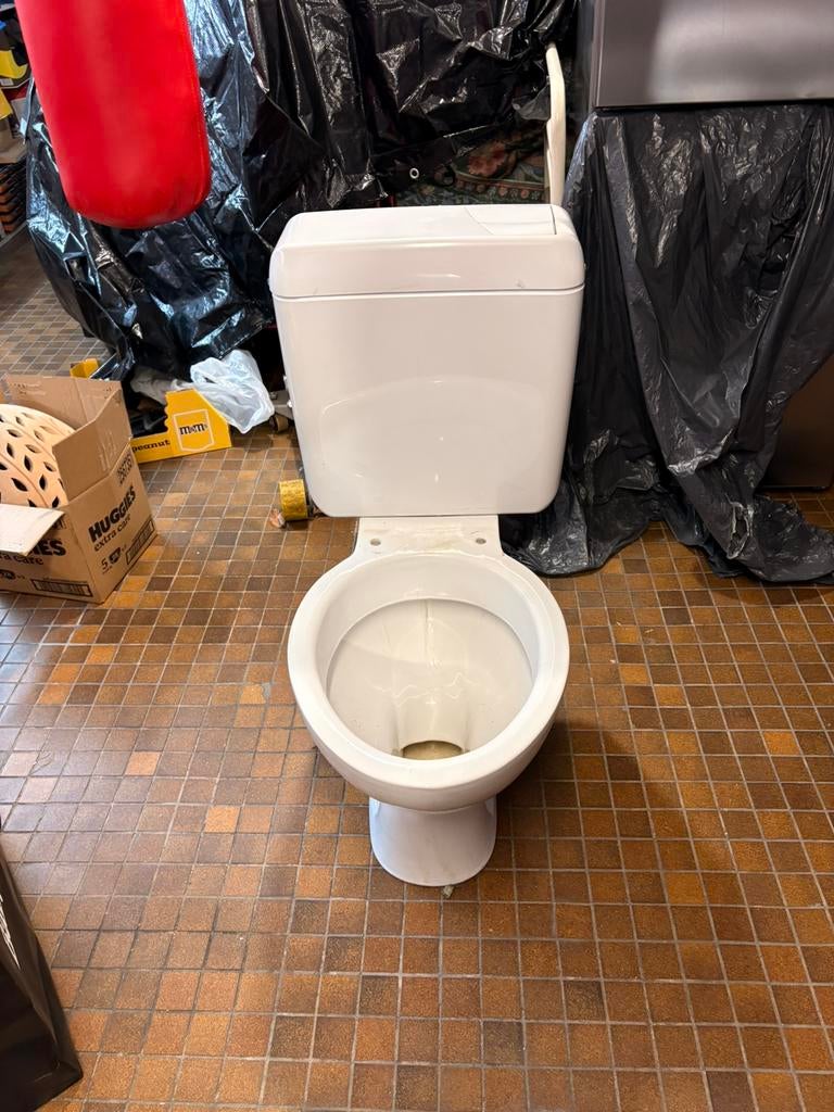 Toilette wc cuvette sur pieds, Bricolage & Construction, Enlèvement, Utilisé, Toilettes
