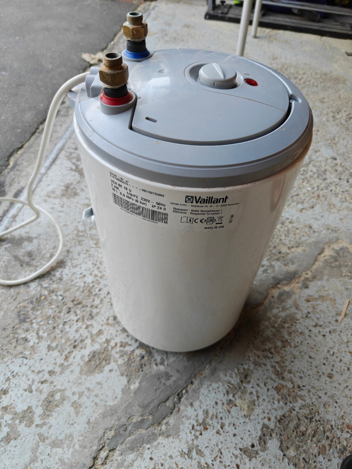 10l 2kw boiler, Doe-het-zelf en Bouw, Chauffageketels en Boilers, Minder dan 20 liter, Ophalen, Zo goed als nieuw, Boiler