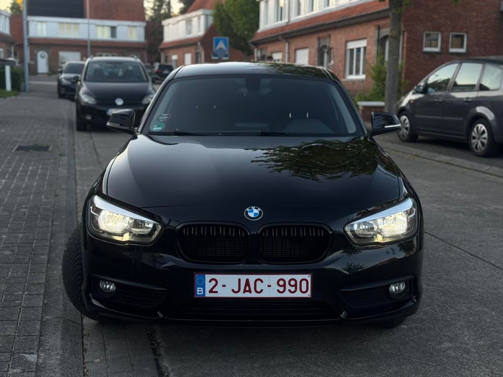 Bmw 118i facelift 2018 garantie 1eigenaar, Auto's, BMW, Zwart, Bedrijf, 5 deurs, 3 cilinders