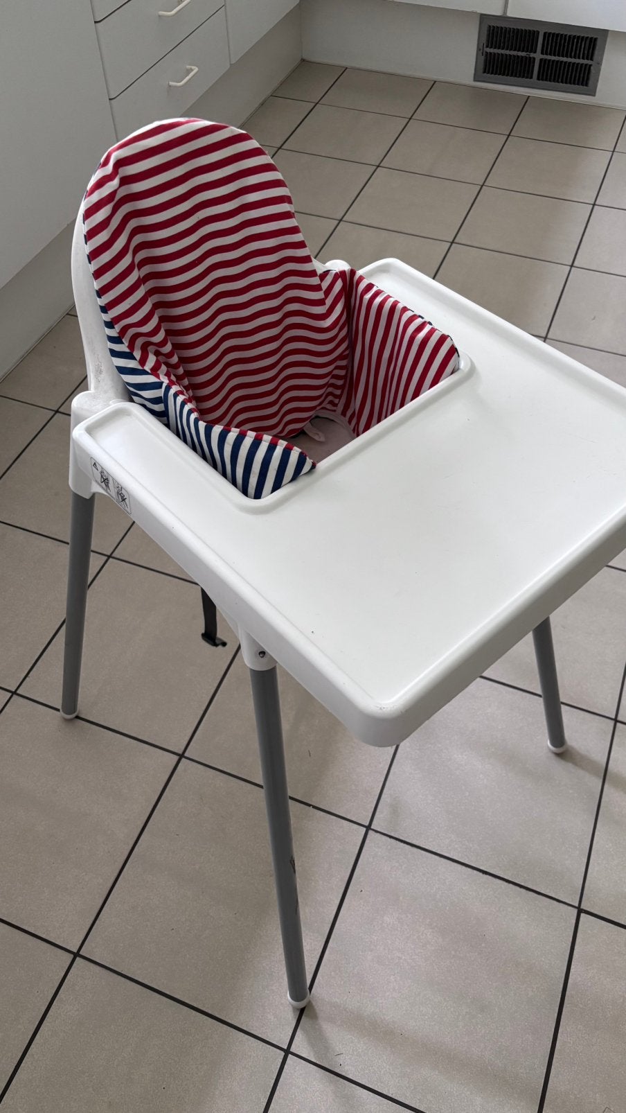 Ikea kinderstoel met kussen, Kinderen en Baby's, Ophalen, Gebruikt