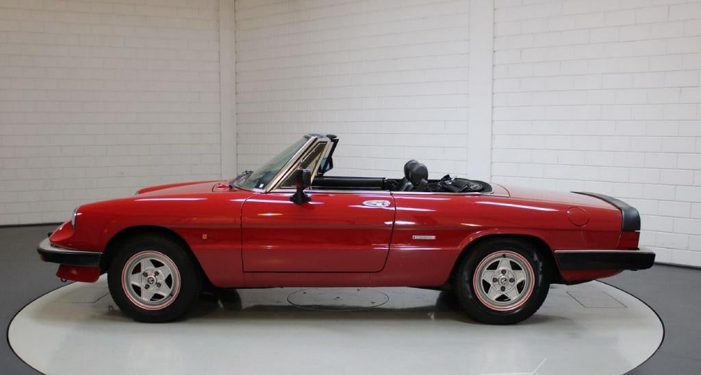 Alfa Romeo Spider 2.0 bwj 1987, Auto's, Oldtimers, 94 kW, Achterwielaandrijving, Zwart, Cabriolet