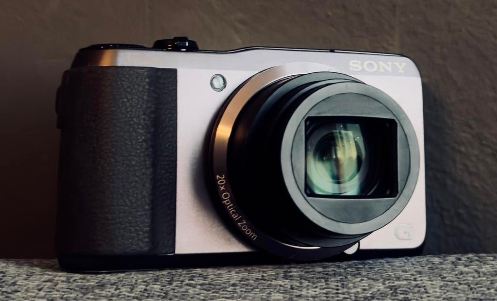 Digitale camera van Sony, Ophalen of Verzenden, 1980 tot heden, Fototoestel