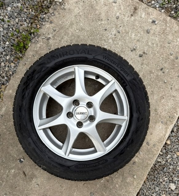 4 Uniroyal WinterExpert 185/65 R15 92T XL winterbanden, Auto-onderdelen, Banden en Velgen, Ophalen, 15 inch, Nieuw, Band(en)