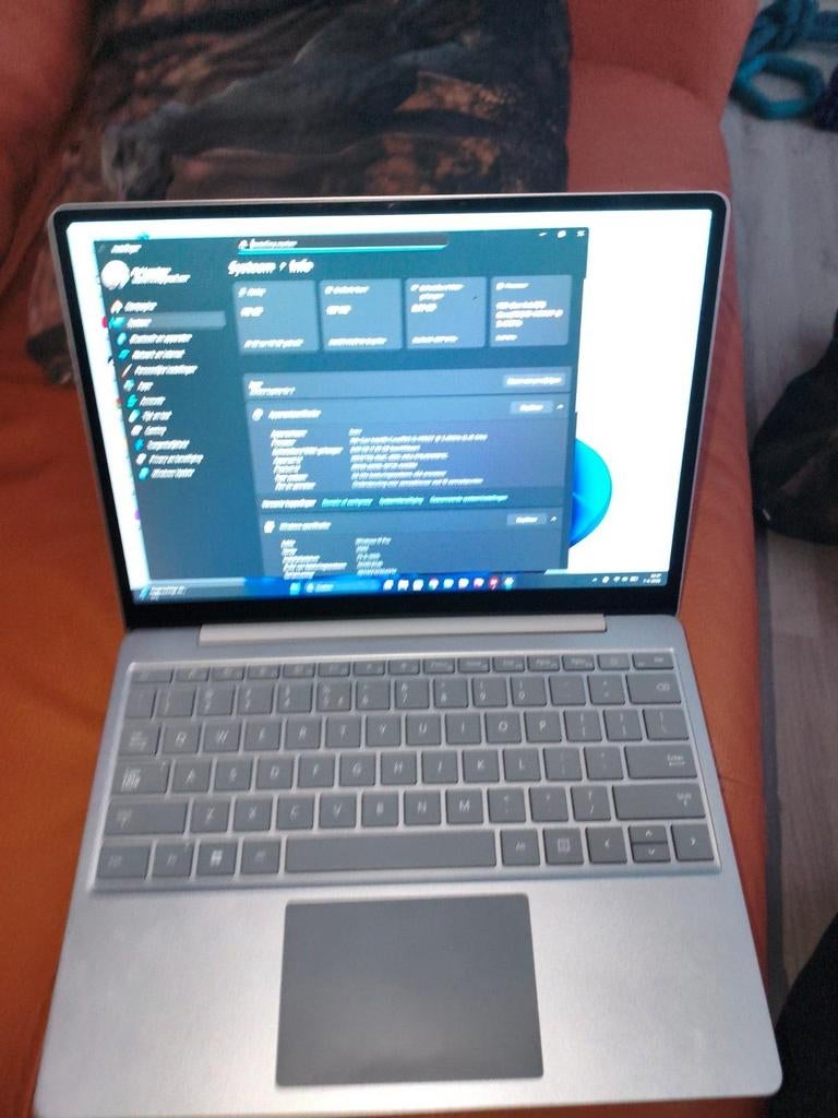Te ruilen tegen vergelijkbare laptop van 15 inch, Qwerty, 12 pouces, 8 GB, Comme neuf