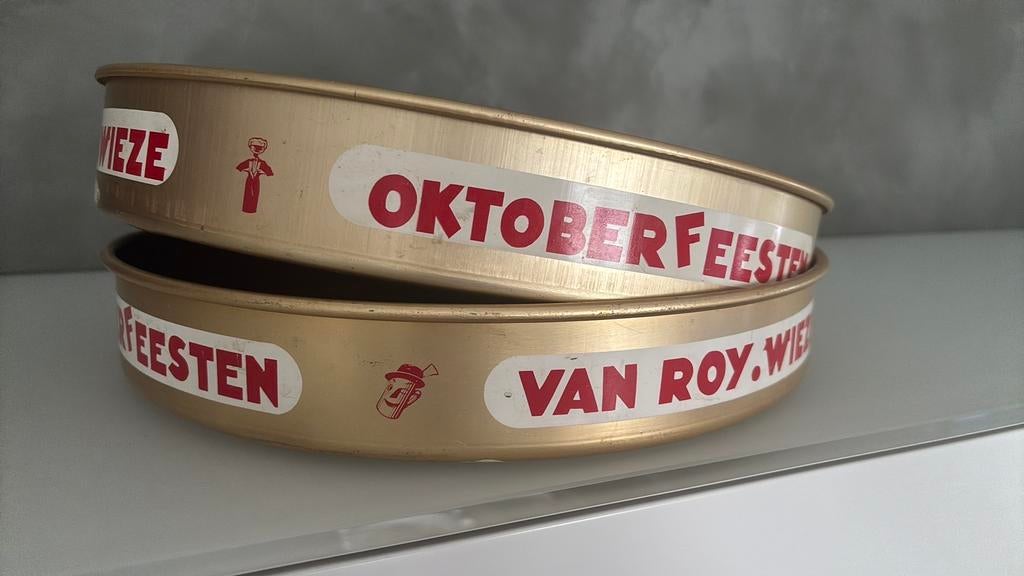 oktoberfeesten dienplateau, Verzamelen, Biermerken, Ophalen, Zo goed als nieuw