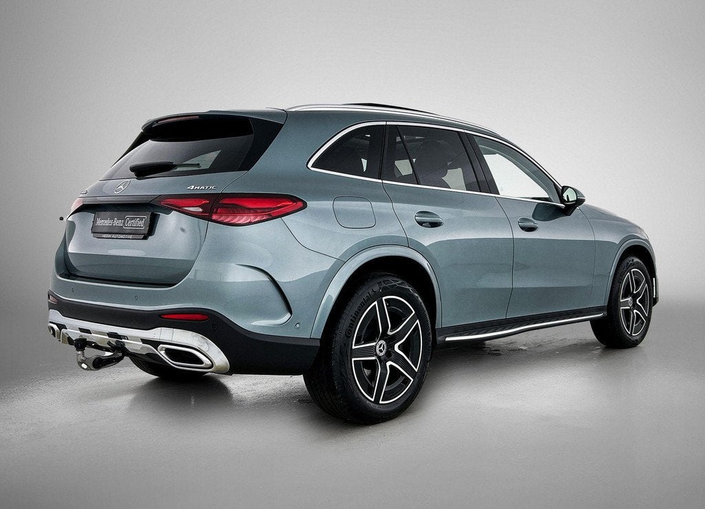 Mercedes-Benz GLC-Klasse 300 e 4MATIC SUV AMG Line | Panoram, Auto's, Automaat, Stof, 4 cilinders, 2000 kg