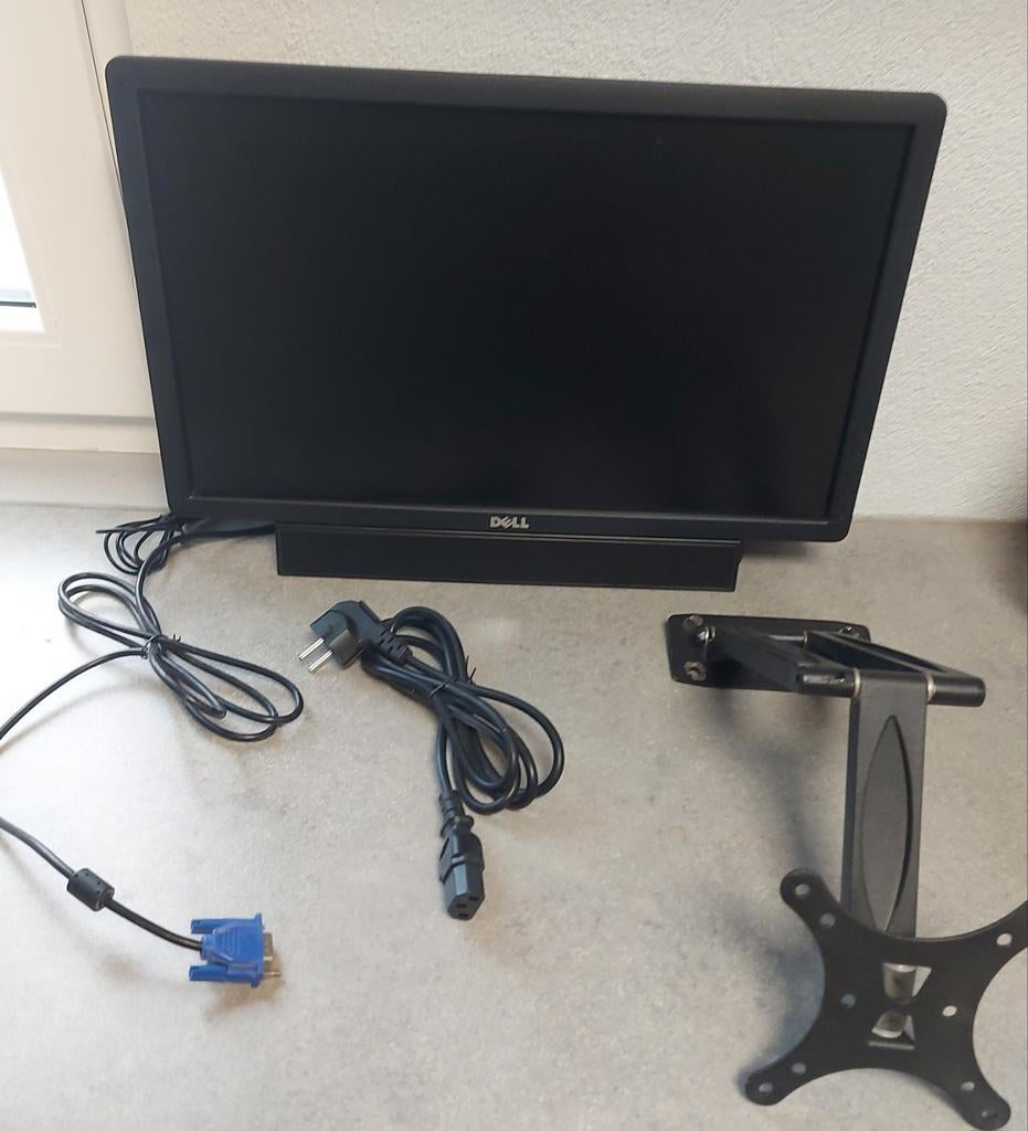 ÉCRAN "DELL" 47/27 AVEC BAFFLE+ CLAVIER+SOURIS+SUPPORT MURAL, Informatique & Logiciels, Enlèvement