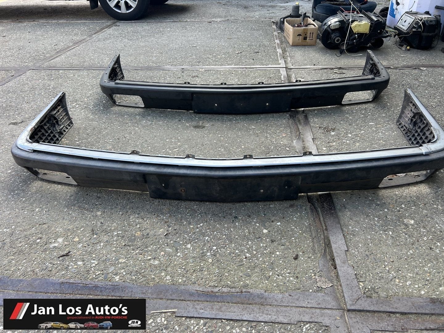 Audi 100 C3 typ 44 bumper voorbumper mistlampen, -, Origine de la pièce connue, Audi, Enlèvement
