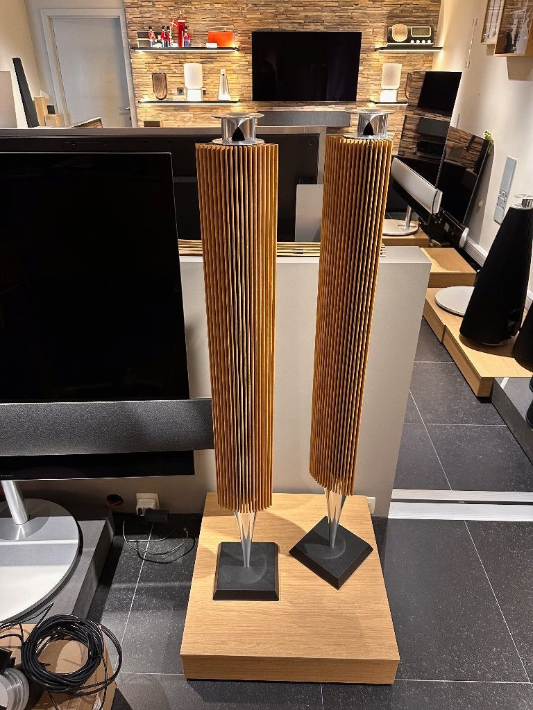 Bang & Olufsen Beolab 18 Alu/Silver met Oak lamellen - B&O, Stereo speakers, Info@bang-olufsen.dk, Geschikt voor surround/home cinema