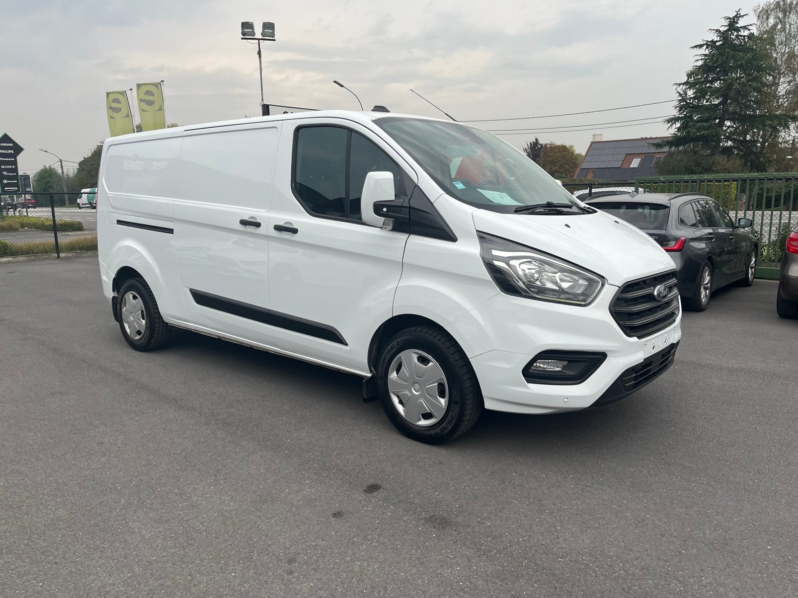 Ford Transit Custom L2, Auto's, Voorwielaandrijving, Euro 6, 4 cilinders, Wit