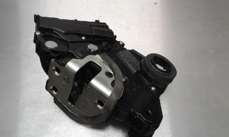 SERRURE DE PORTE RODS AVANT DROIT Toyota Yaris II (P9), Utilisé, Toyota