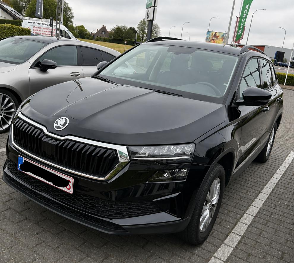 Skoda Karoq BJ2024, Auto's, Skoda, Voorwielaandrijving, Stof, Zwart, Karoq