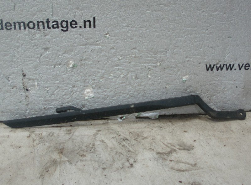BRAS ESSUIE-GLACE AVANT DROIT Volvo 960 I Estate, Info@volvocars.com, Volvo Car Germany GmbH, Siegburger Straße 229
50679  Köln, DE