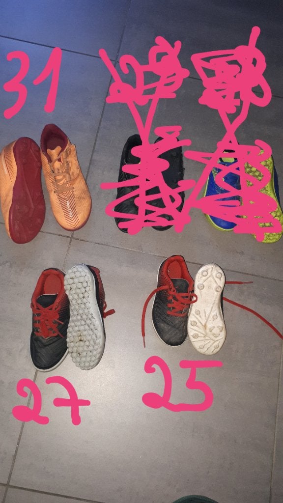 Voetbalschoenen maat 25, 27 en 31, Enlèvement, Utilisé