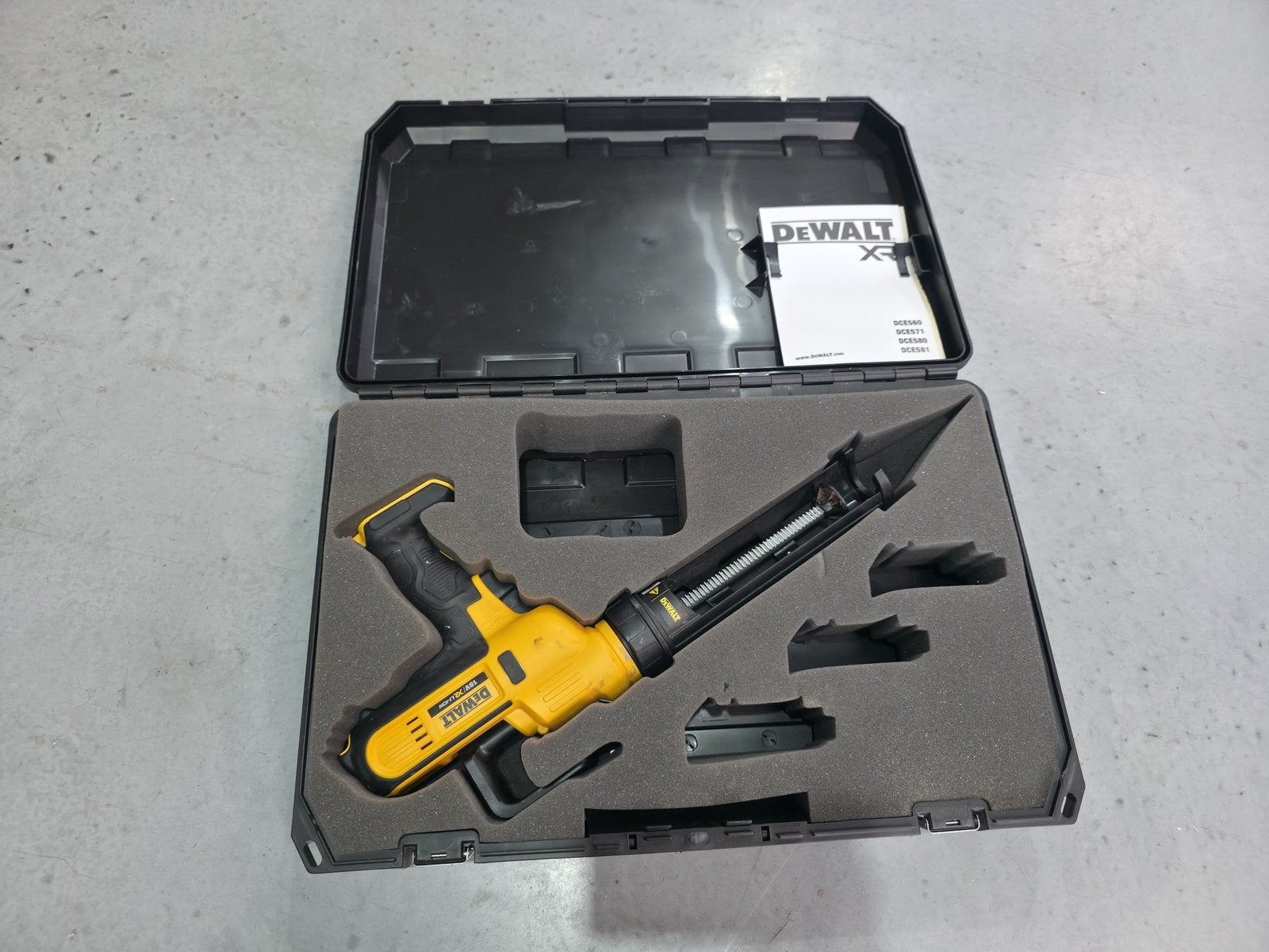 Pompe à silicone Dewalt - Comme neuve, Bricolage & Construction, Enlèvement, Comme neuf, Pistolet à mastic, DeWalt