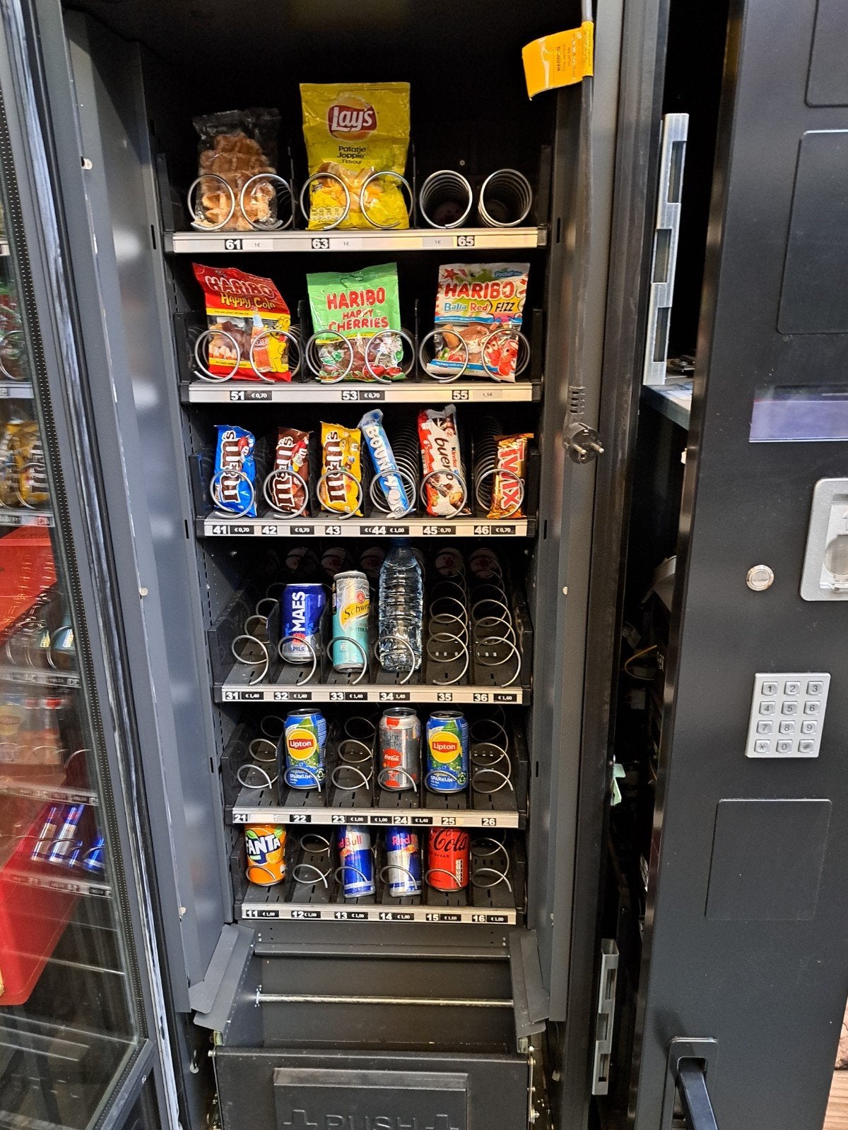 Fris / snack automaat gekoeld Vendo, Ophalen