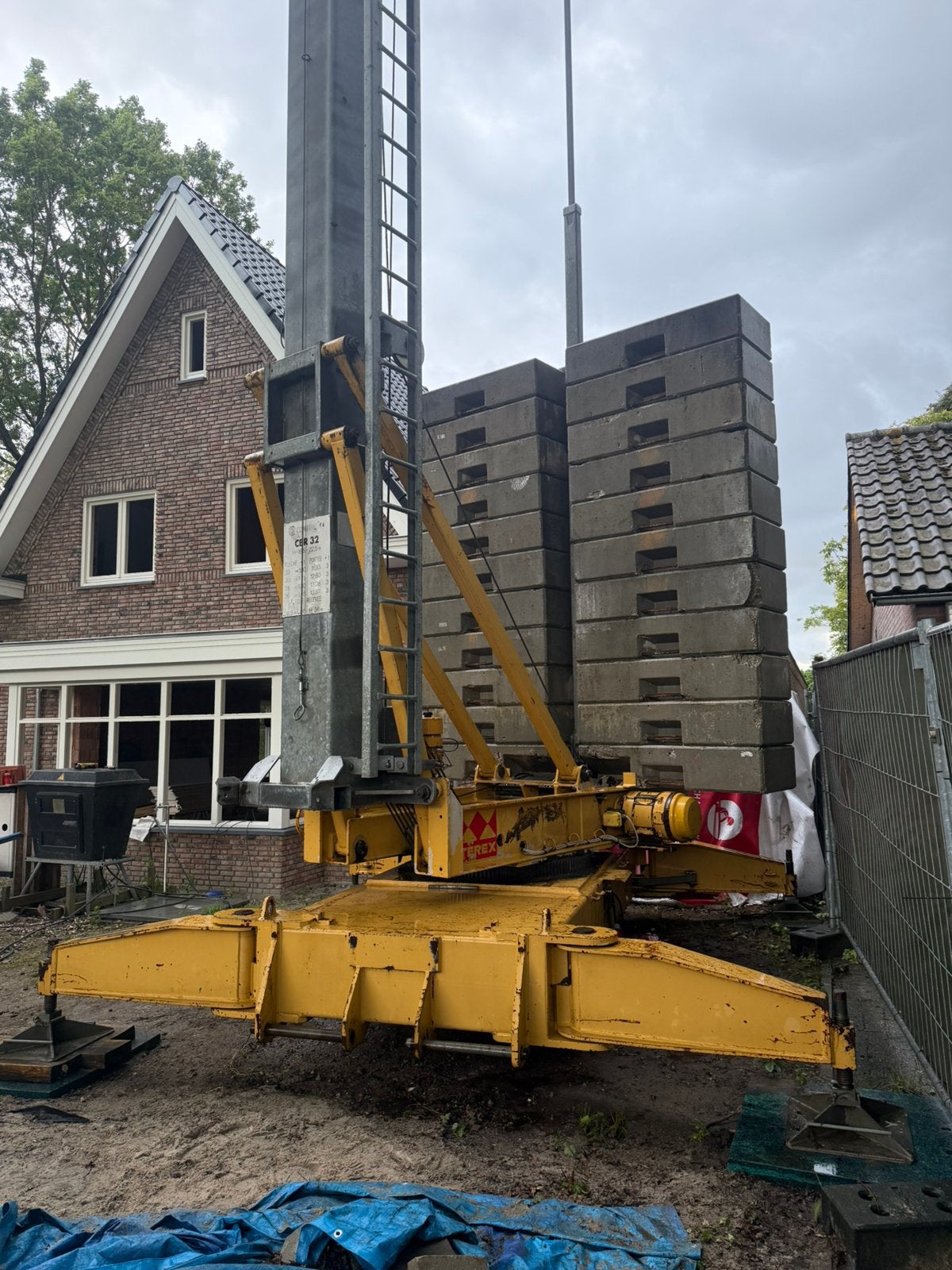Comedil terex cbr-32 bouwkraan, Enlèvement, Utilisé, Ascenseur de chantier