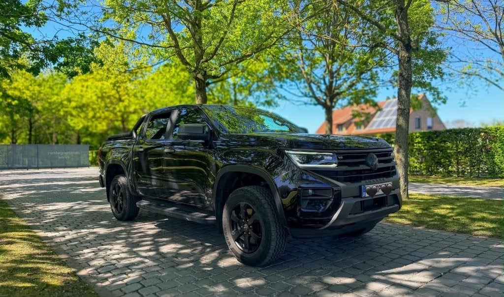Volkswagen Amarok 2025 in nieuwstaat, Auto's, Volkswagen, Automaat, 2993 cc, Parkeerassistent, Zwart