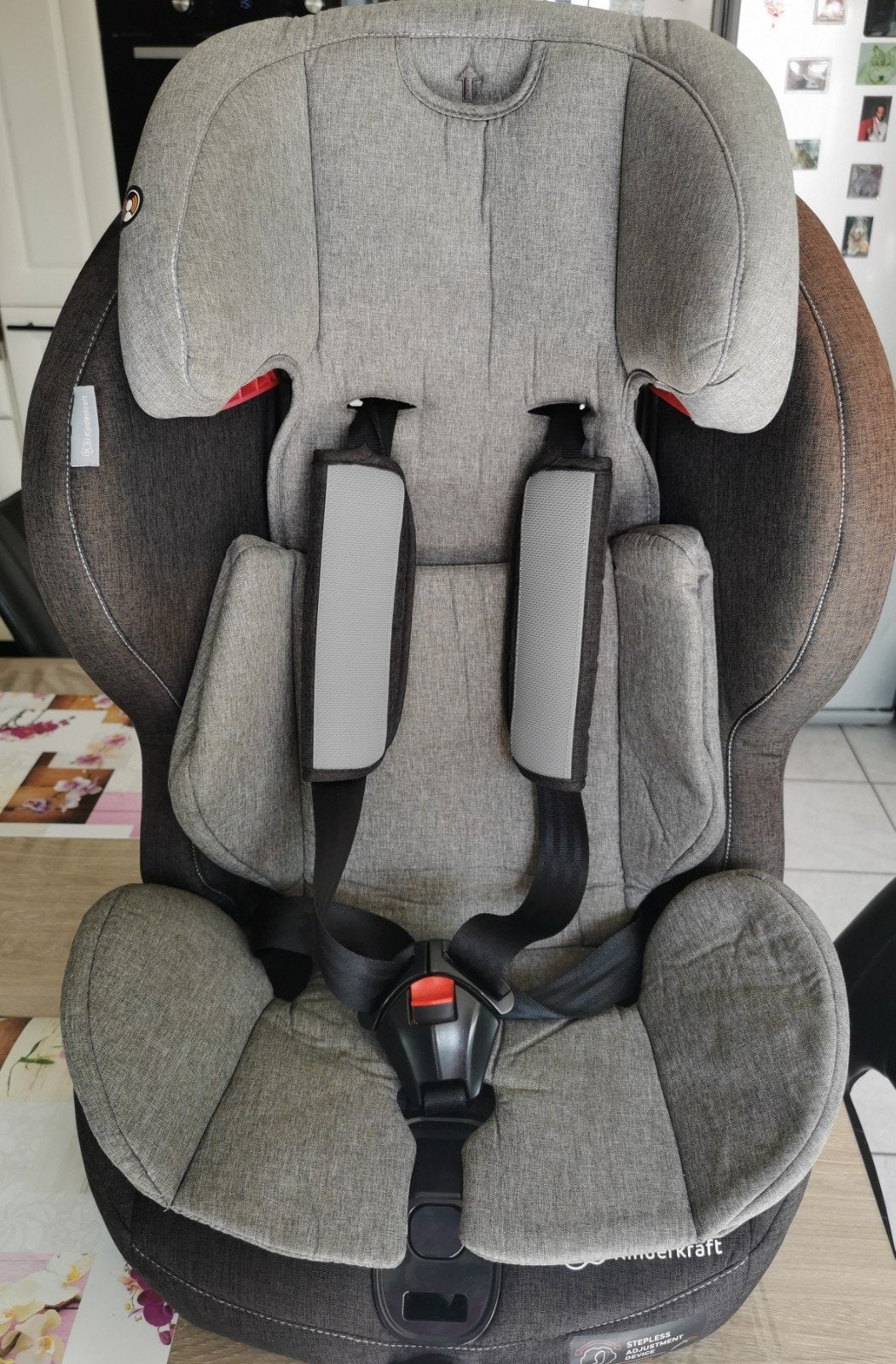 Siège auto Kinderjraft, Enfants & Bébés, Enlèvement, Isofix