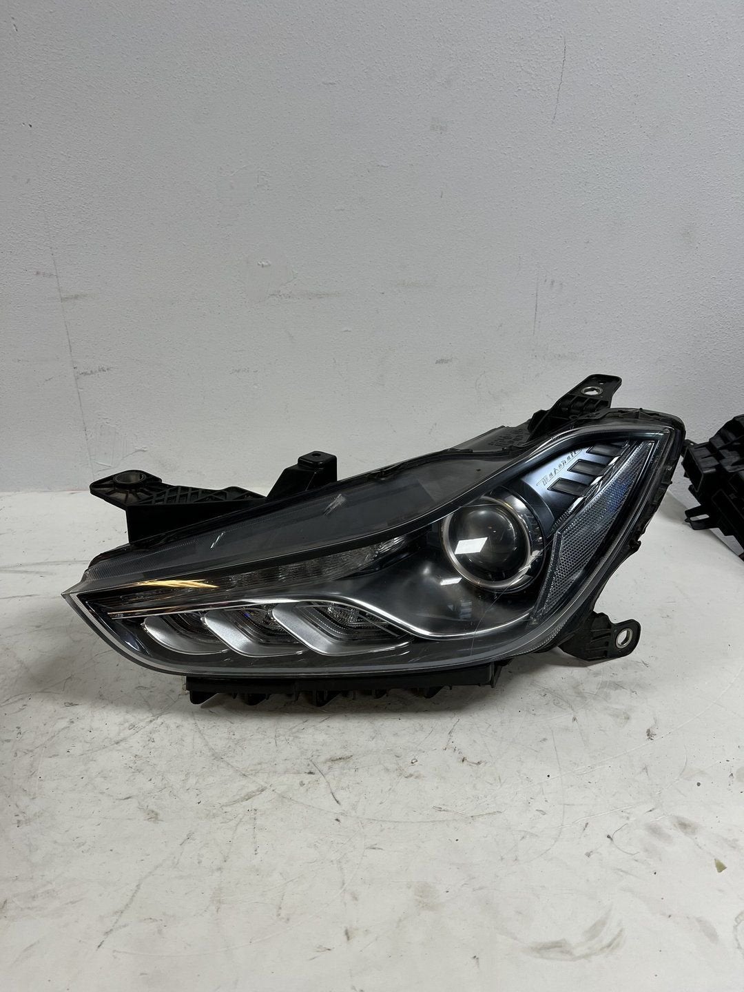 MASERATI GHIBLI XENON KOPLAMP LINKS COMPLEET, Maserati, -, Utilisé, -