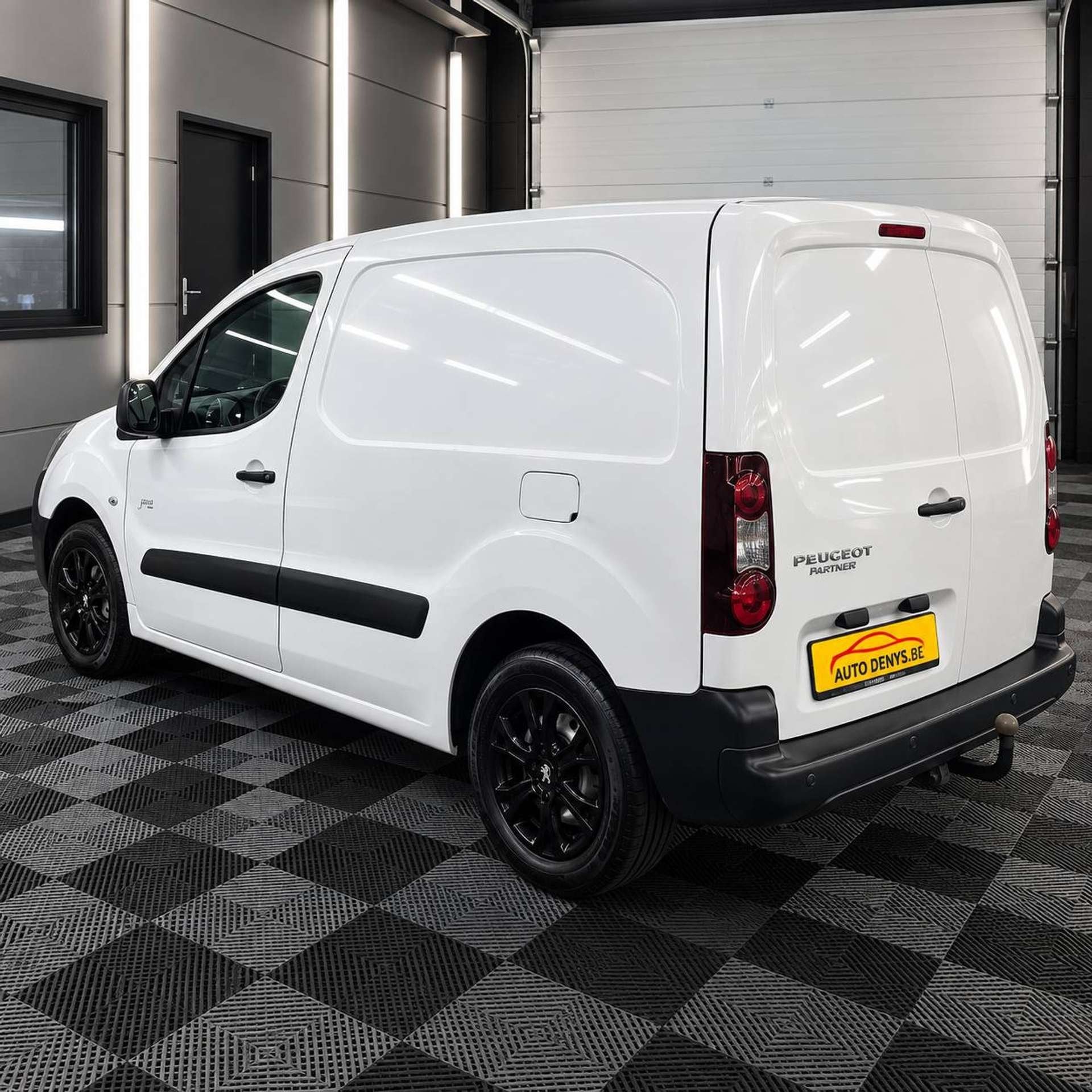 Peugeot Partner 1.6 Hdi bj. 2016 Euro 6 128.798km, Gebruikt, 4 cilinders, Wit, 5 deurs