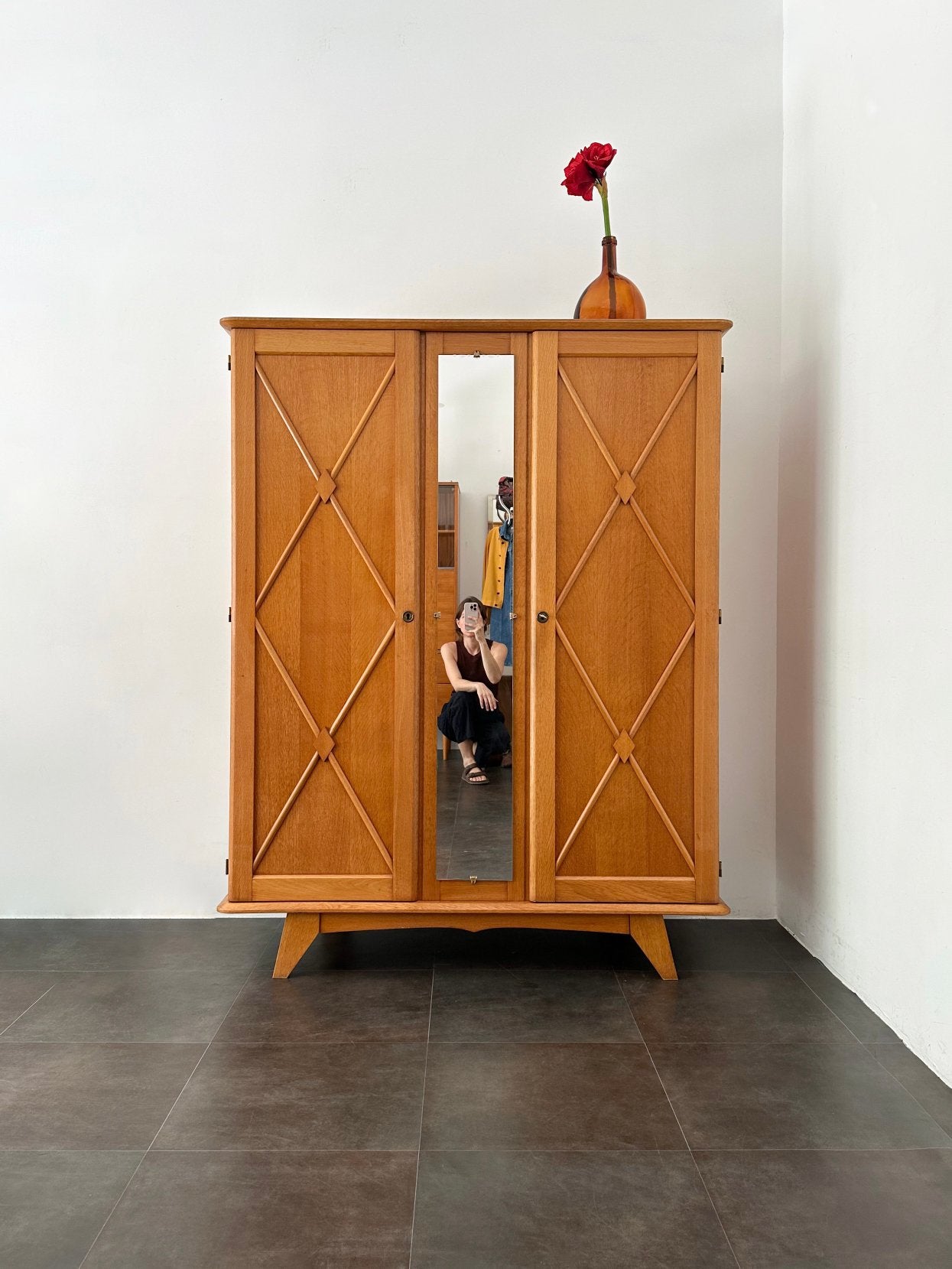 Armoire deux portes en chêne blond, années 50, Enlèvement, Comme neuf, Chêne
