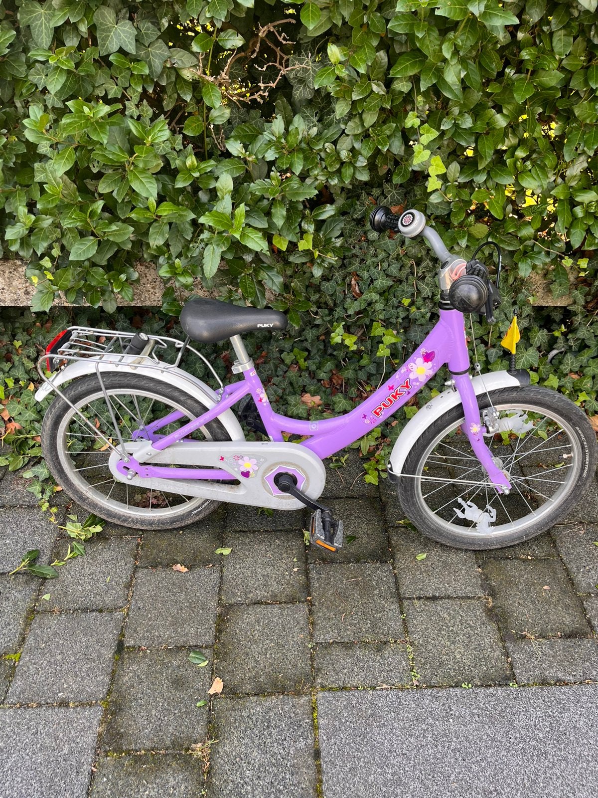Paarse meisjesfiets 18inch merk Puky, Ophalen, Zo goed als nieuw, 18 inch