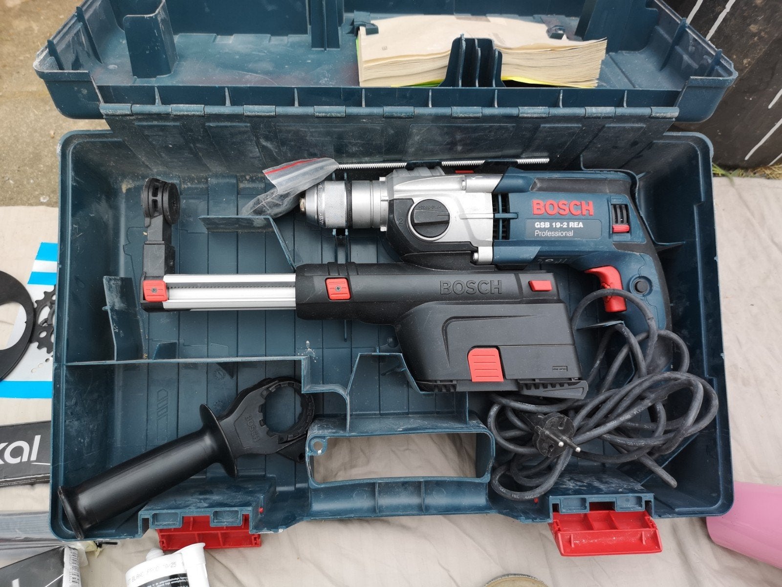 Foreuse Bosch pro avec aspiration, Bricolage & Construction, Enlèvement ou Envoi