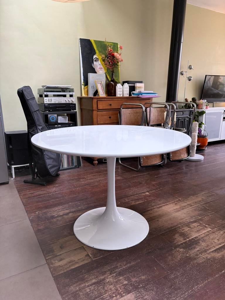 Tulip design ronde tafel dia 110cm, 100 à 150 cm, Quatre personnes, Rond, Enlèvement