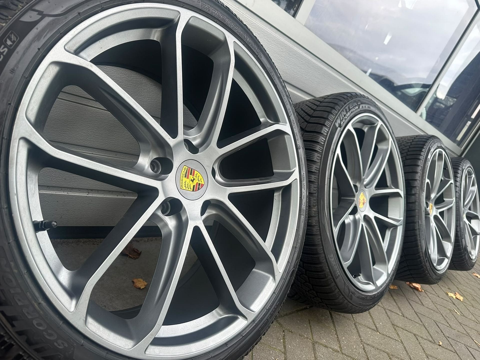 22 jantes Porsche Cayenne S 9Y EHybrid GT Coupé avec pneus h, Neuf, Pneus et Jantes, Pneus hiver, Véhicule de tourisme